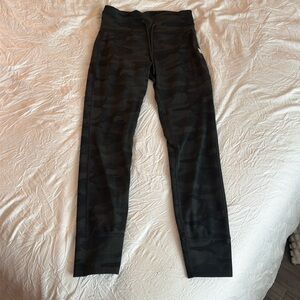 Vuori Daily Legging | S
